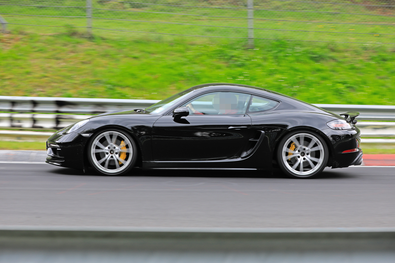 Illustration for article titled Six Cylinder Porsche 718 Boxster and Cayman Touring Models Spied Testing